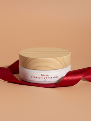 Female-Hydrating Face Milk